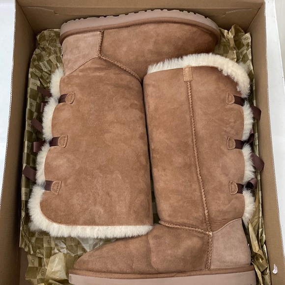 UGG Tall Boots with Bailey Bow - Picture 1 of 7